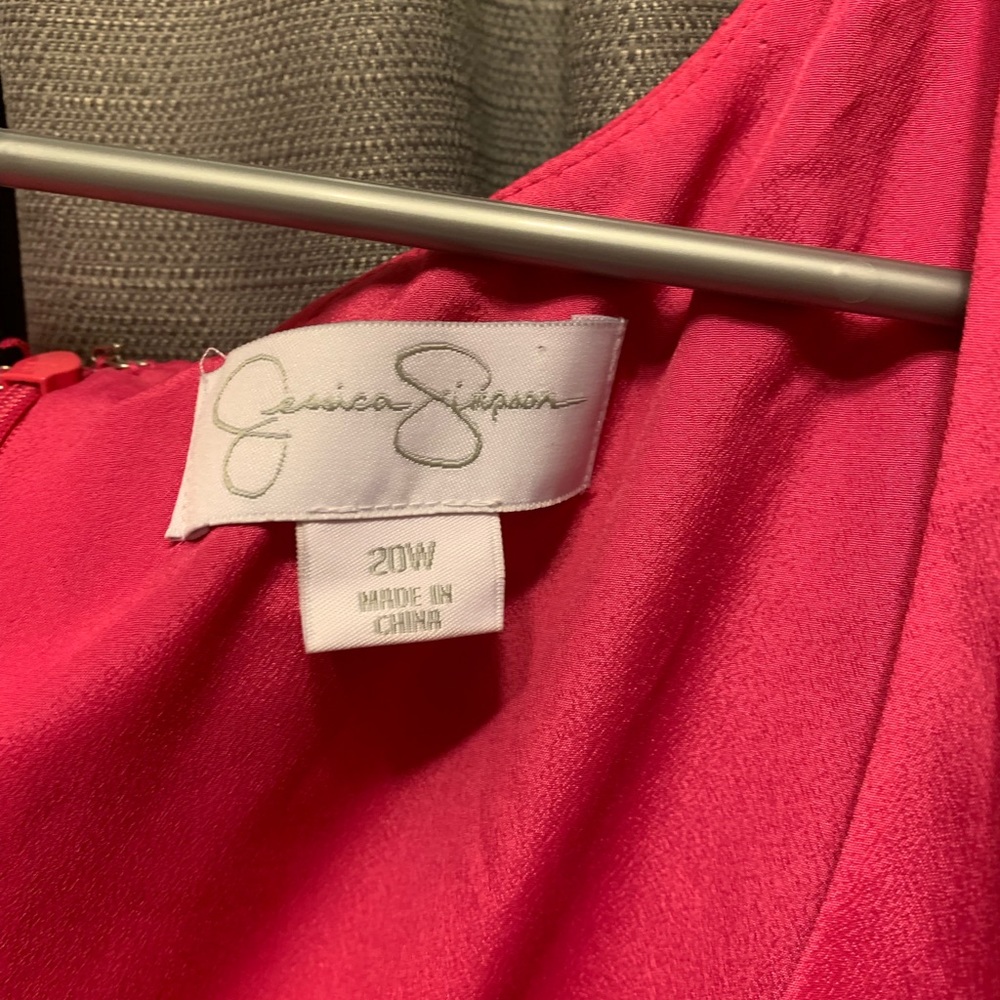 Dress - Picture 2 of 4